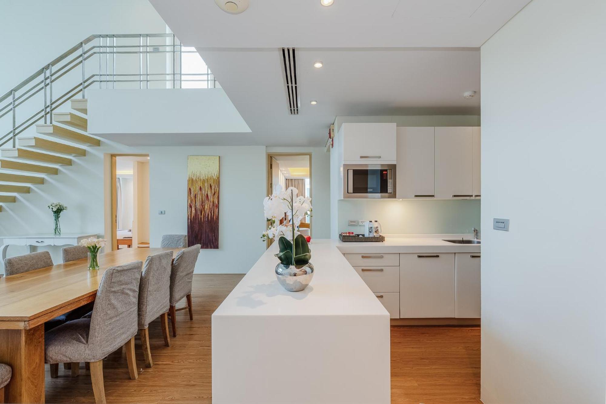 Splash Beach Resort, Maikhao Phuket - Sha Extra Plus Mai Khao Ngoại thất bức ảnh A modern kitchen